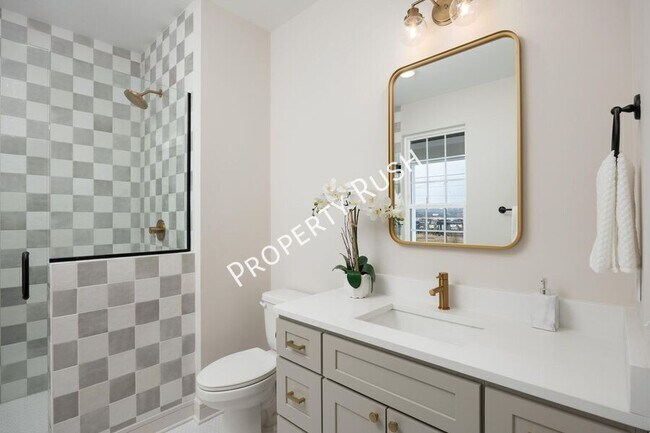 Building Photo - 109 Scruggs St