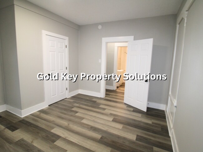 Building Photo - Updated 3 BR 1 BA House with Covered Porch and Central Air (SECTION 8 APPROVED)