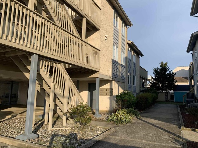 Building Photo - 4306 W Brigantine Ave