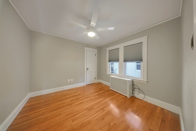 Building Photo - 52 Hovey St