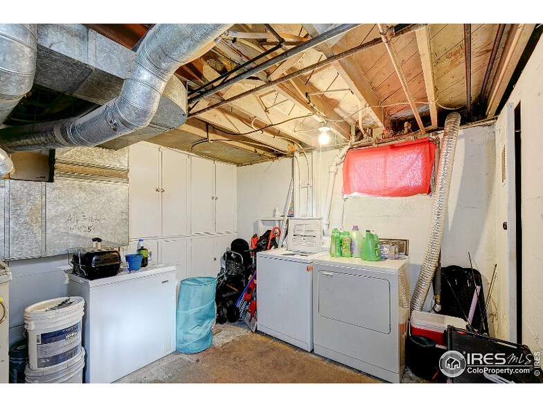 Building Photo - 1617 6th Ave
