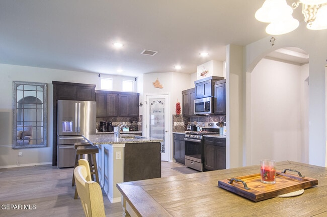 Building Photo - 7416 Eagle Vista Dr