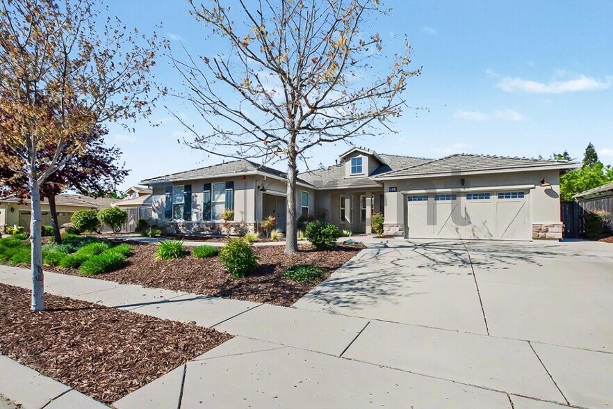 Building Photo - 3540 Arden Villa Ct