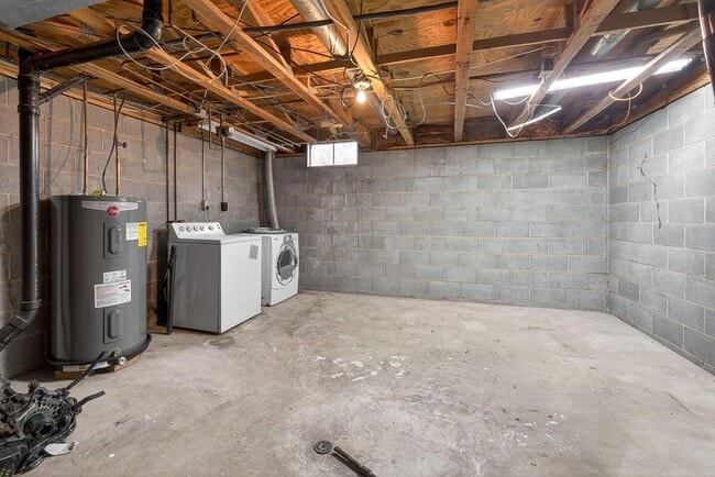 Building Photo - 6462 Brookedge Ct