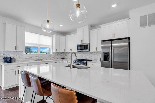 Building Photo - 63 Bataan Ave