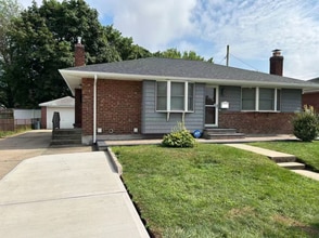 Building Photo - 3900 Miller Pl