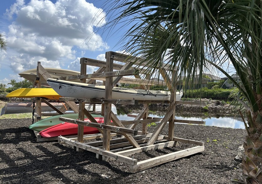 Bring your Kayak - 17280 Eagle Trce