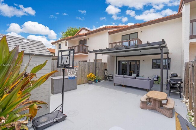 Building Photo - 5725 SW 132nd Ct