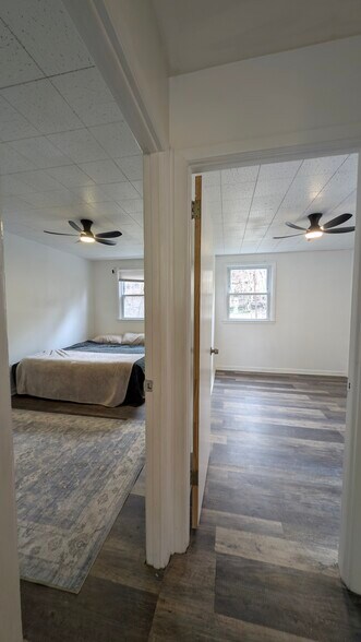 Building Photo - 7038 Valley Ave