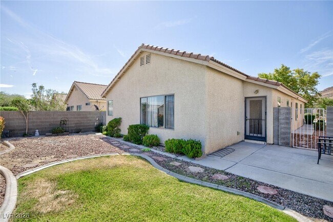 Building Photo - 9590 Bandera Creek Ave