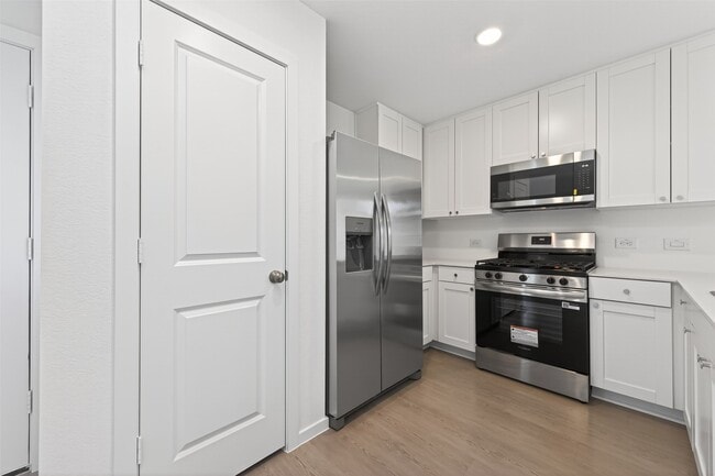 Building Photo - 6273 Alder Crk Dr