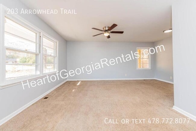 Building Photo - 203 Arrowhead Trl