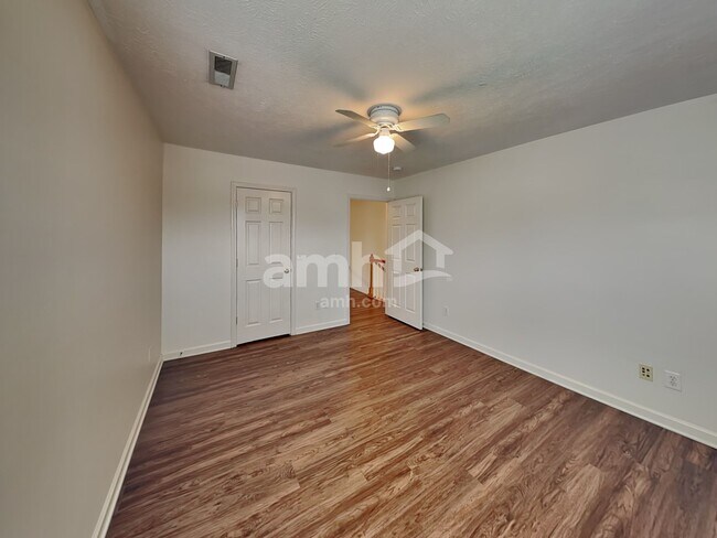 Building Photo - 212 Parrish Pl