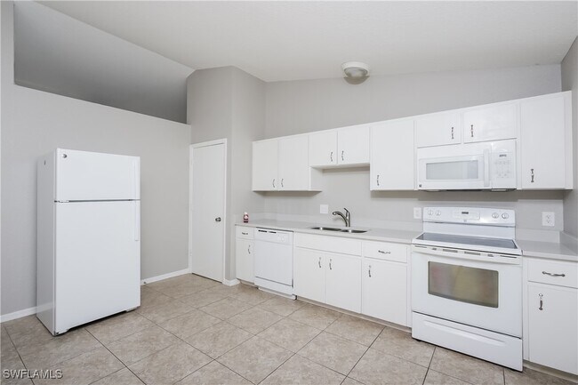 Building Photo - 2234 Manheim Ave
