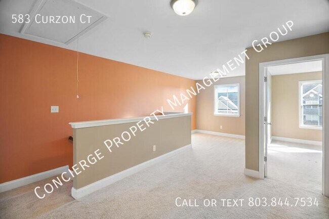 Building Photo - 583 Curzon Court