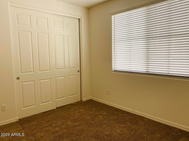 Building Photo - 744 W Flintlock Way