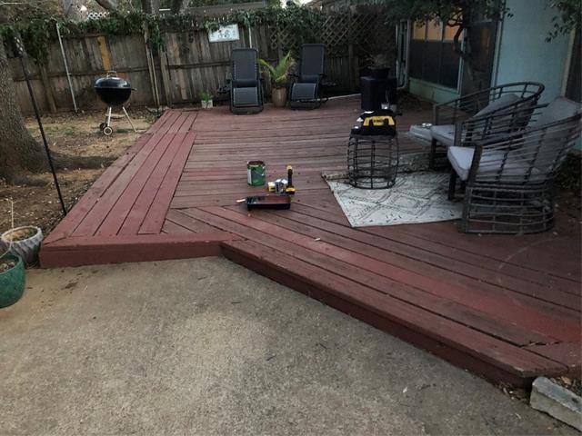 Building Photo - 808 Rock Creek Dr