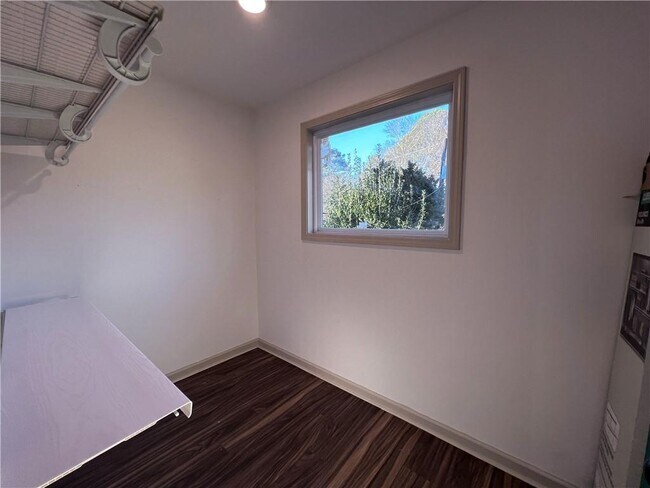 Building Photo - 3119 Piper Dr