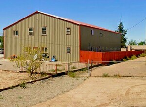 Building Photo - 614 S Canyon Rd