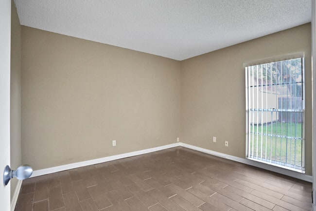 Building Photo - 3124 W Burke St