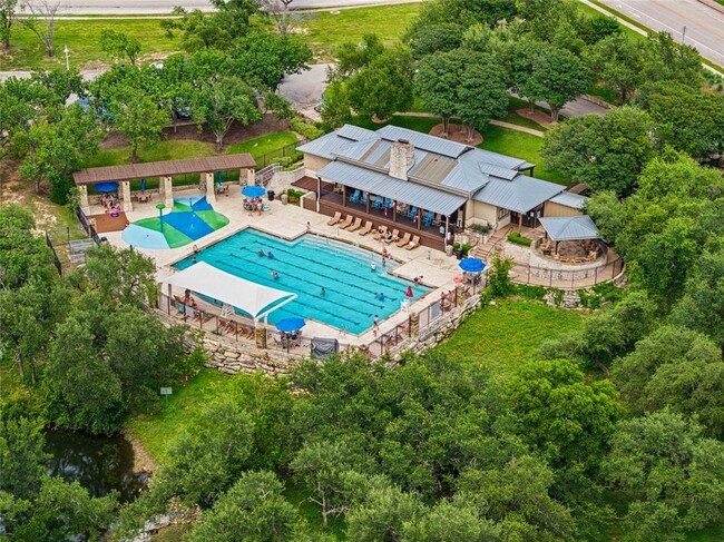 Building Photo - 10700 Pointe View Dr