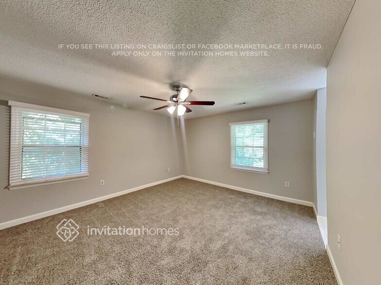 Building Photo - 5601 Flagstop Ct