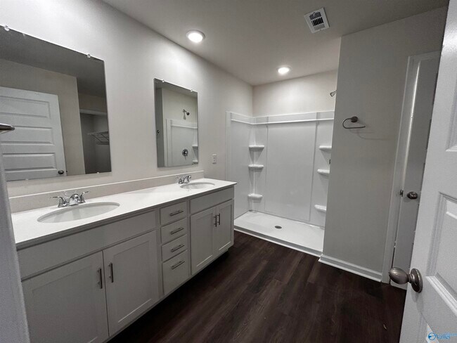 Building Photo - 9946 Sequoyah Cv Dr SE