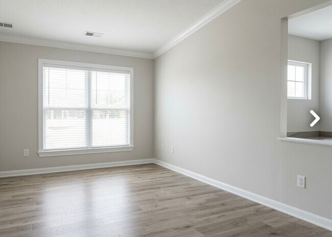 Building Photo - MAINEVILLE - Open concept 2 bed 2 bath condo