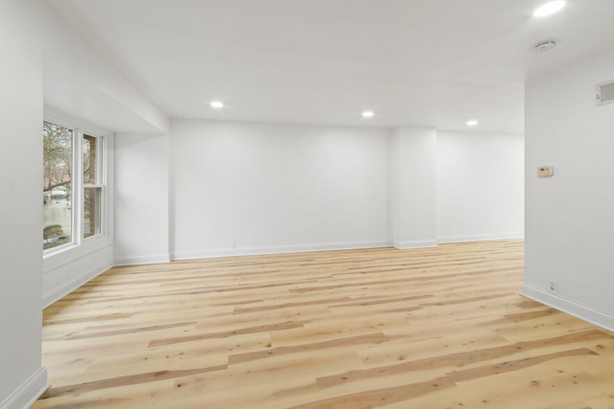 Building Photo - 28 Dunlap Rd