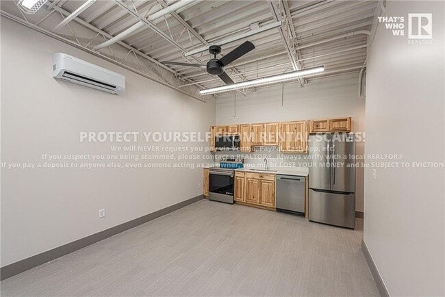 Building Photo - 85 W 15th St