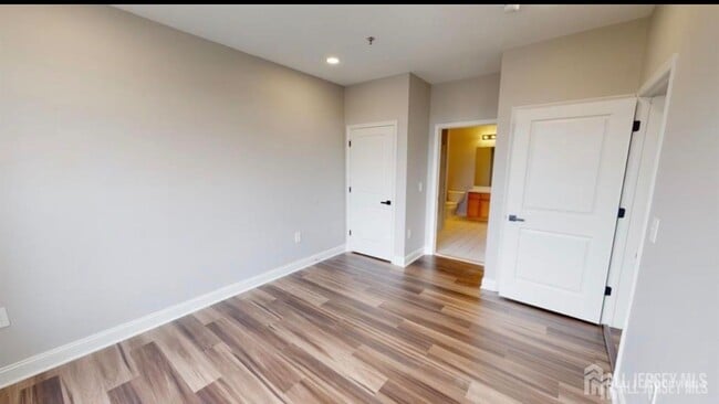 Building Photo - 6301 Fernandez Ct
