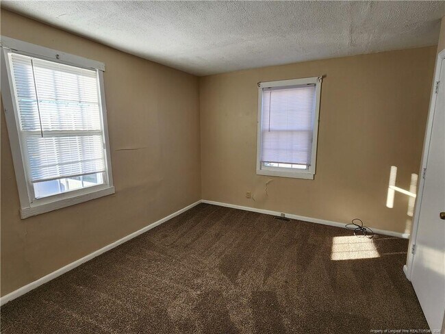 Building Photo - 1347 Levy Dr