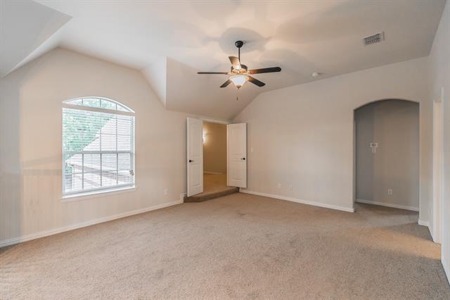 Building Photo - 2732 Waverley Dr