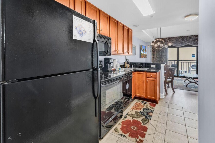 Building Photo - 2600 N Ocean Blvd