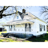 Building Photo - QUAINT, COZY SPACE