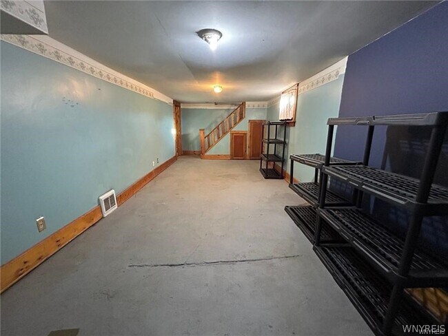 Building Photo - 175 12th Ave