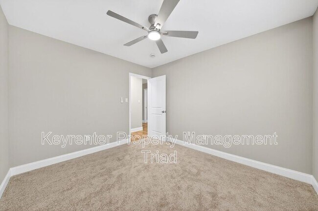 Building Photo - 1153 Hawick Dr