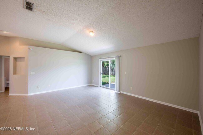 Building Photo - 570 Manship Dr