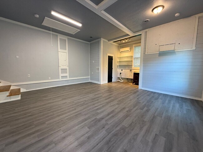 Building Photo - 7033 Calvary Wy