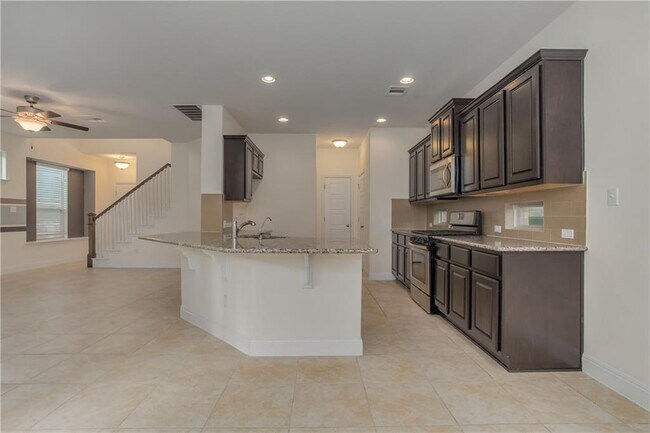 Building Photo - 3651 Sandy Brook Dr