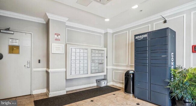 Building Photo - 10205 Wincopin Cir