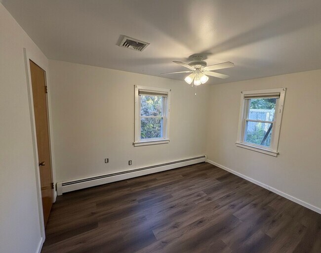 Building Photo - Lakefront 3-Bedroom Home with Dock & Stunn...