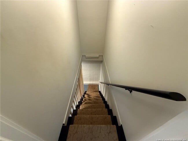 Building Photo - 907 Evans Dr