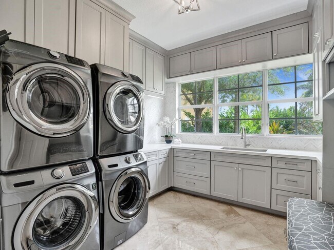 Building Photo - 12328 NW 69th Ct