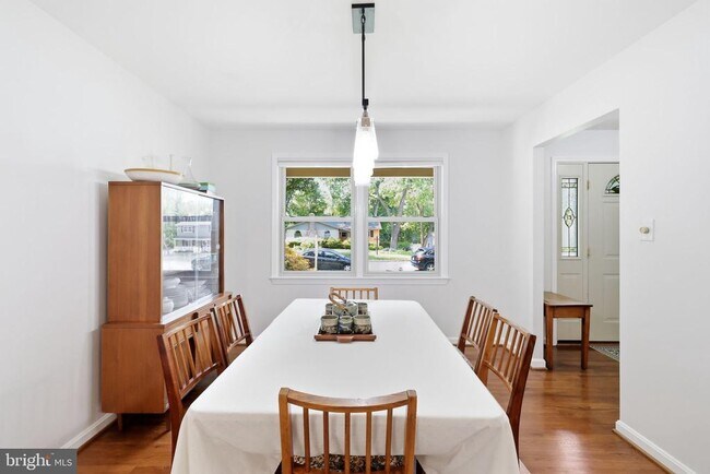Building Photo - 6605 Grey Fox Dr