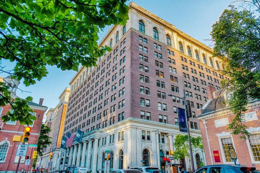 Building Photo - 150 S Independence Mall W