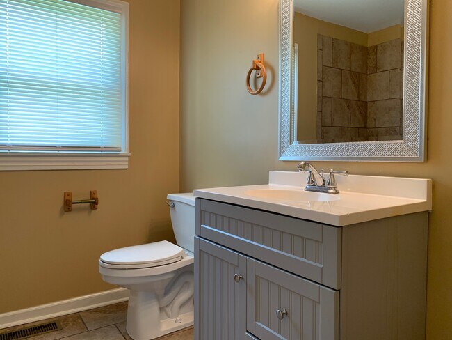 Building Photo - 36 Bryant St