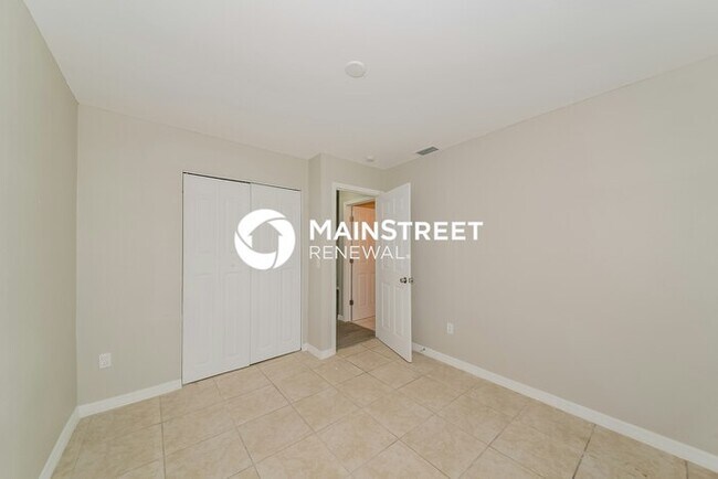 Building Photo - 3 Bedroom Pet-Friendly Home in North Port, FL with Main Street Renewal