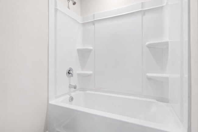 Building Photo - Luxurious 3-Bedroom Townhome Living in the...