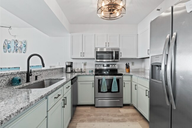 Building Photo - 1425 S Ocean Blvd